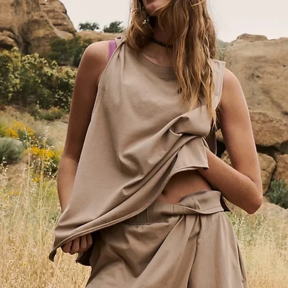 Free People Hot Shot Relaxed Oversized Tank In Mocha Latte. NWOT! Sz S & XL - Picture 2 of 11